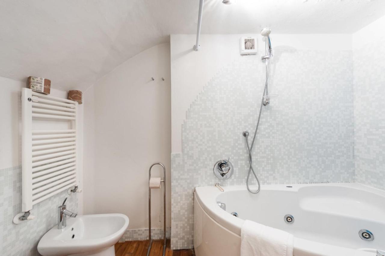 Pontevecchio Luxury Suite Amazing Location - Hosted By Sweetstay فلورنس المظهر الخارجي الصورة